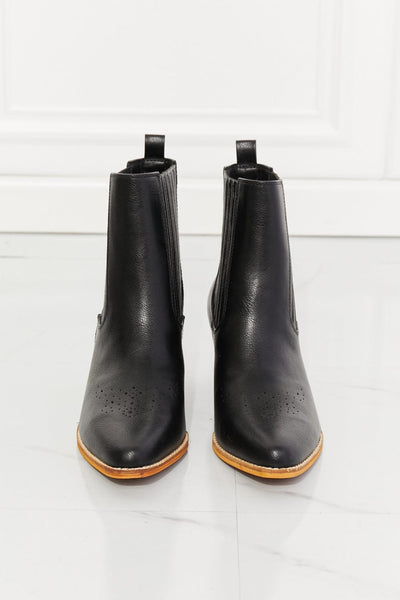 Trendsi Shoes MMShoes Love the Journey Stacked Heel Chelsea Boot in Black